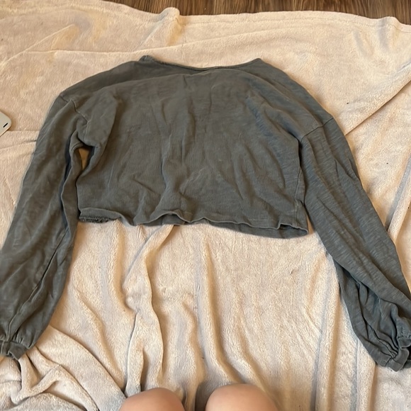 greyish blue sweater - Picture 2 of 2